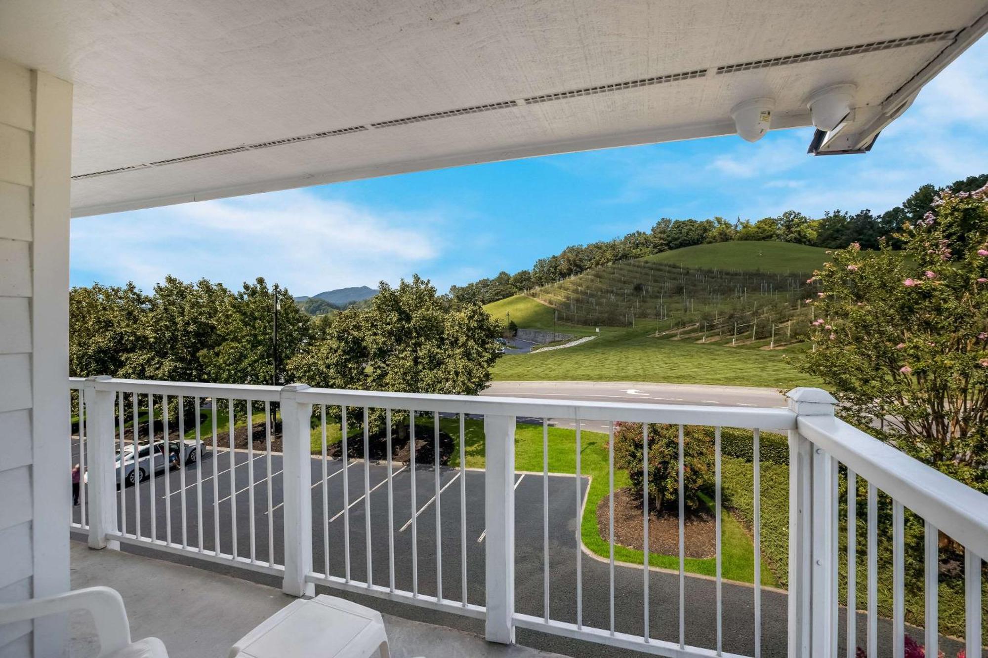 The Inn At Apple Valley, Ascend Hotel Collection Sevierville Exteriör bild